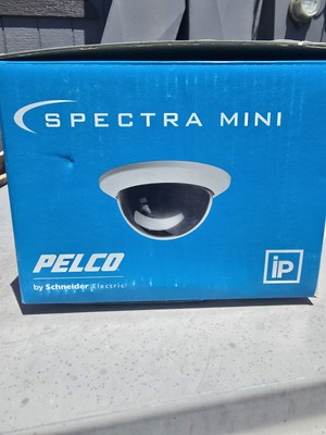 NEW PELCO SD4N-W1 SPECTRA MINI 10X IP PTZ security camera with wall mount kit