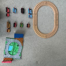 Die cast Thomas And Friends Set 8 4 of trains lights and sound with additional