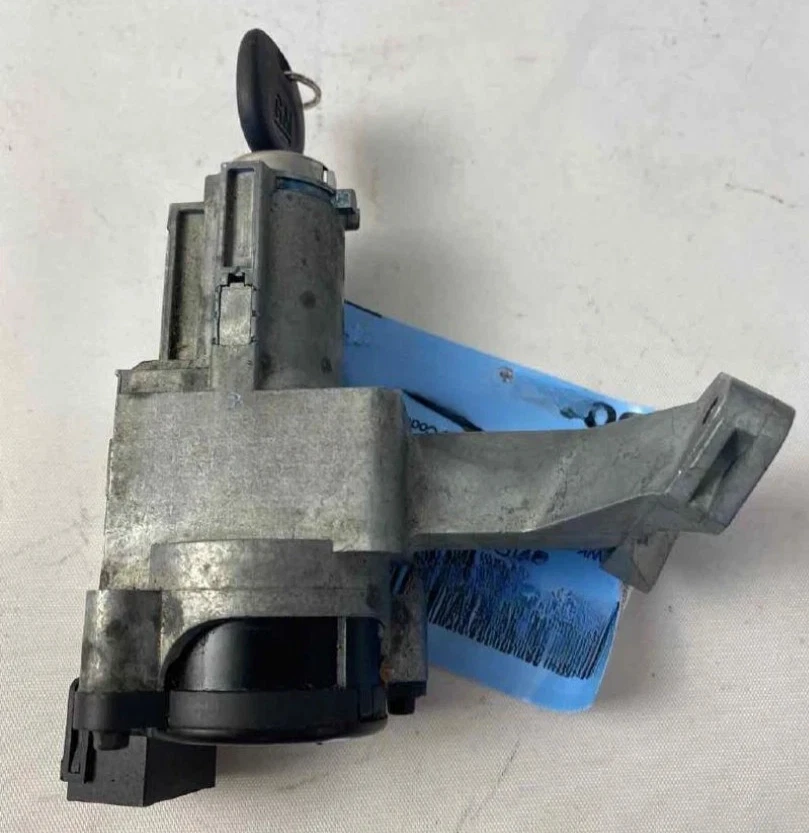 2002-2007 Saturn Vue Ignition Switch Cylinder Lock W/Key Assembly Oem - Image 2 of 4