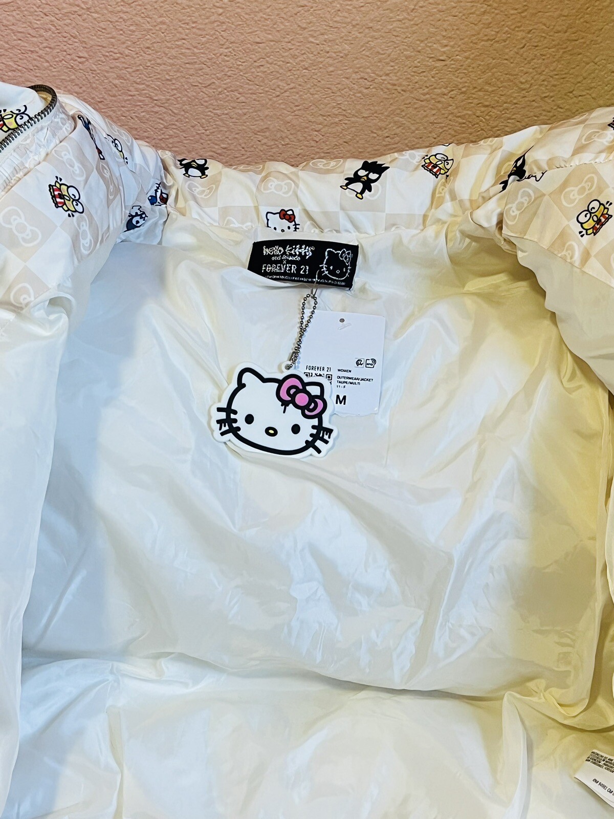 NWT Forever 21 x Hello Kitty Puffer Jacket Size M Hot Item Hello Kitty & friends image 8