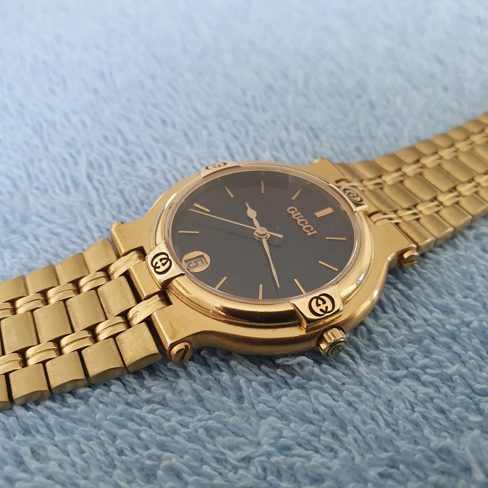 Montre homme ou femme Gucci 9200M plaqué or 18 carats (A329)