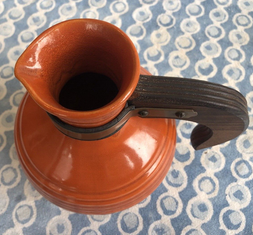 Vintage Pacific California Art Pottery Carafe Pitcher Red Orange Wood Handle - Picture 6 of 7