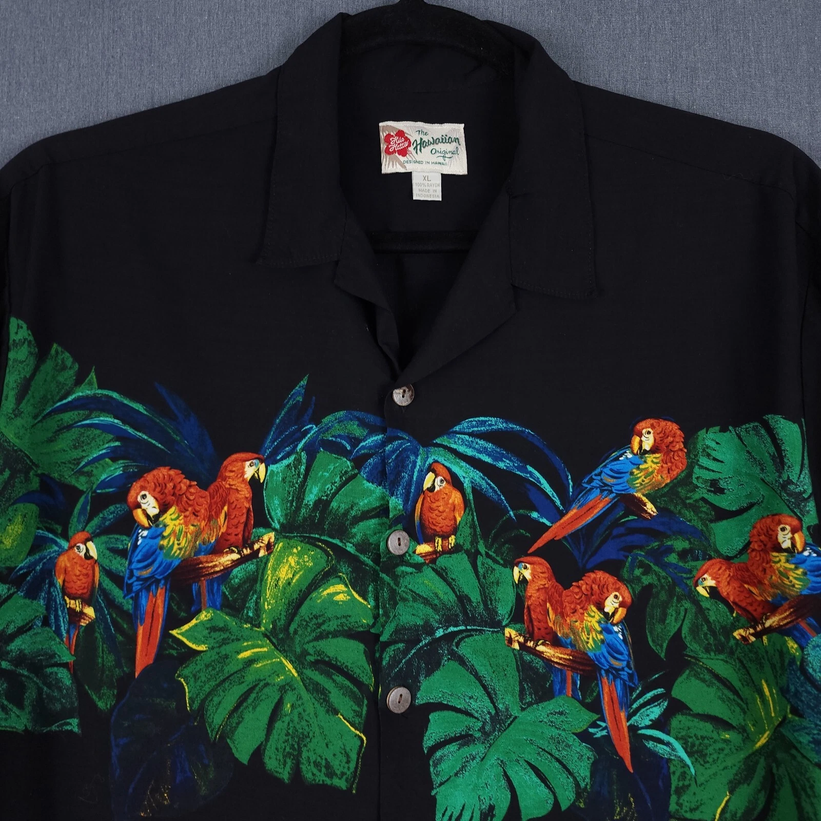 Hilo Hattie Hawaiian Shirt Mens XL Black Rayon Short Sleeve Parrots Camp Collar