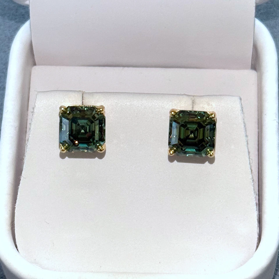 Серьги-гвоздики с муассанитом зеленой огранки Ашер сертифицированные VVS1 - серебро 925 пробы - Изображение 3 из 4