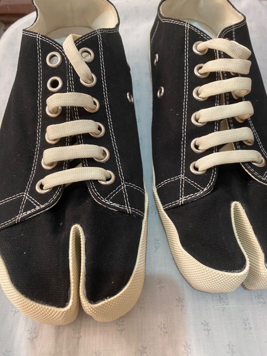 靴 Maison Margiela Tabi 42 MAISON MARGIELA LEATHER TABI SPLIT TOE BOOTS 42 – glam archive