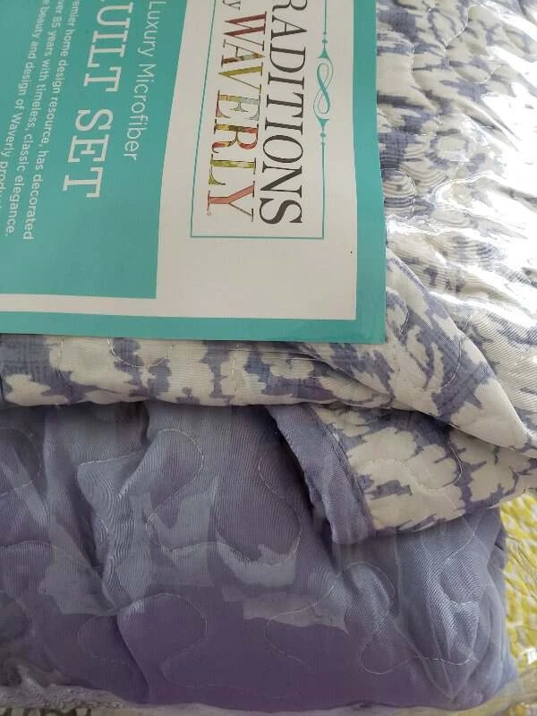 Traditions By Waverly Luxury Microfiber King Size Quilt Set Azure Blue Brand New - Image 4 of 4