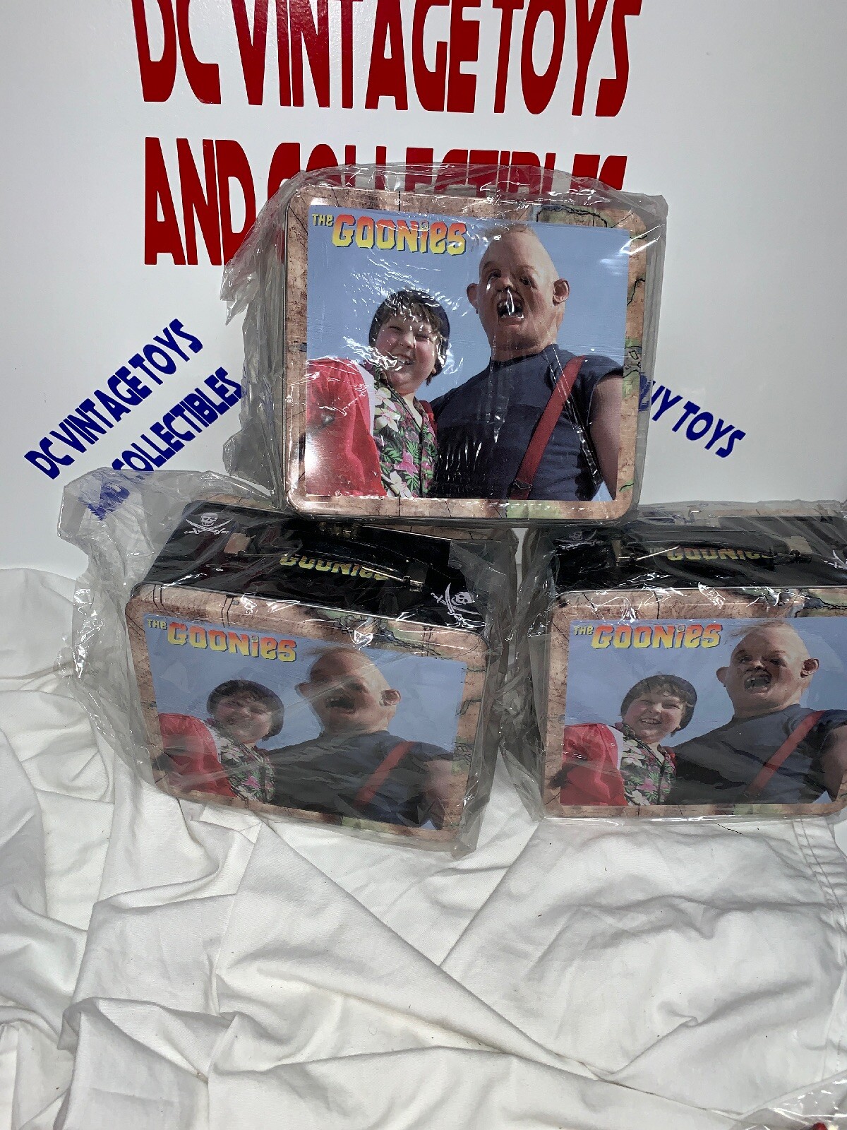 The Goonies Metal Lunchbox Classic Movie Lunchbox BRAND NEW IN FACTORY