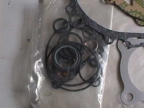 GENUINE SUZUKI QUADRUNNER LTF230 LT-F230 LT230 1985-1993 GASKET SET 11400-18870 - Bild 4 von 6
