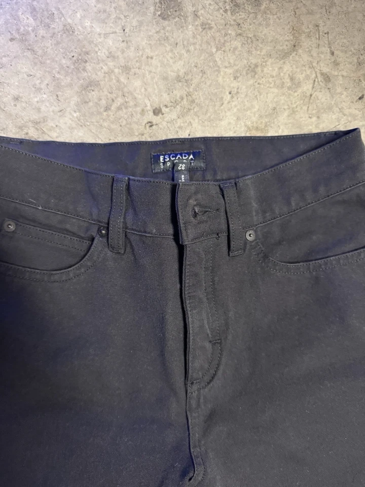Pantalones de mezclilla deportivos Escada para mujer talla 32 negros ajustados elásticos Foto 2 de 4