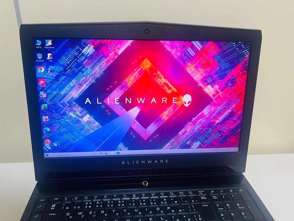 Dell Alienware 17R4 Gaming Laptop i7-7820HK 16GB RAM GTX 1070 17" 2K 120Hz - Image 3 of 4