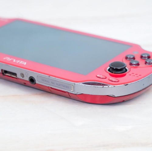PS Vita PCH 1000 ZA03 Cosmic Red Console Charger Box - Picture 8 of 16