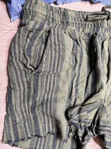 3 Pair Time & Tru Women's Shorts Medium (8-10) Elastic Waist Blue /Green - Picture 3 of 6