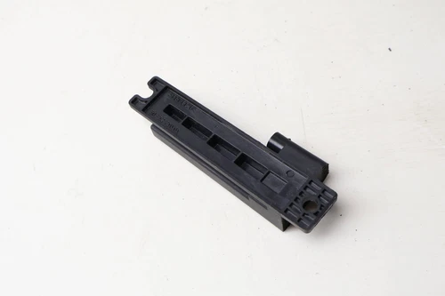 2018-2020 LAND ROVER RANGE ROVER VELAR P250 (L560) - Keyless Entry Antenna - Picture 2 of 4