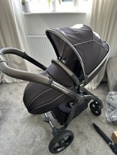 Limited Edition Egg Pram with Accessories Excellent Condition