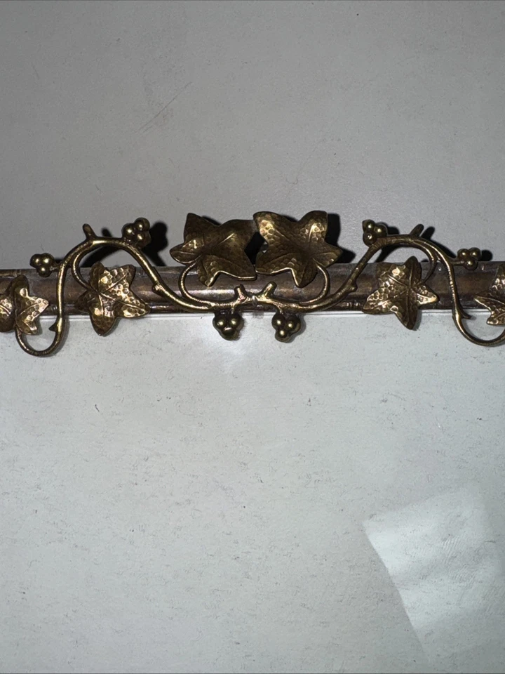 Vintage La Paris Studios Brass Filigree Easel Back Picture Frame  Gold Ornate - Image 4 of 4