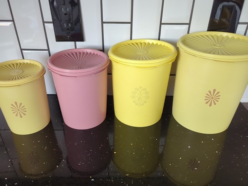 Vintage Tupperware 4er Set Nestchen Kanister mit Deckel gelb, gold und rosa