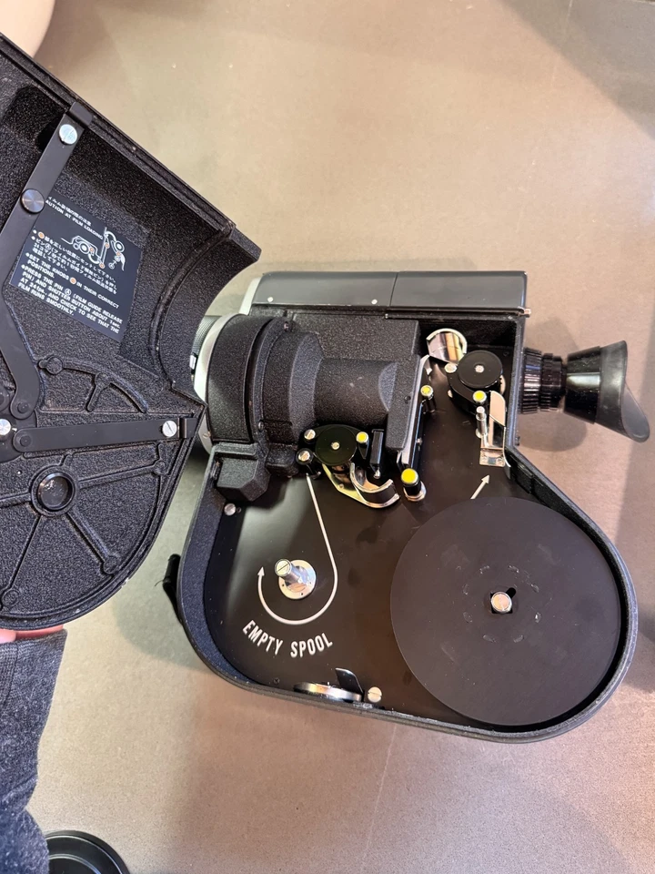 Canon Scoopic 16mm Film Camera FILM TESTED - NEW BATTERY - Image 4 of 4