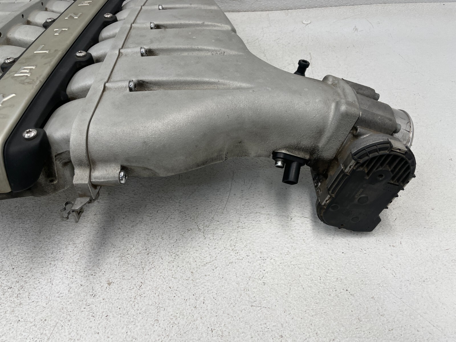 2003-2007 Bentley Continental GT Engine Air Intake Manifold Unit 6.0L 1577 OEM