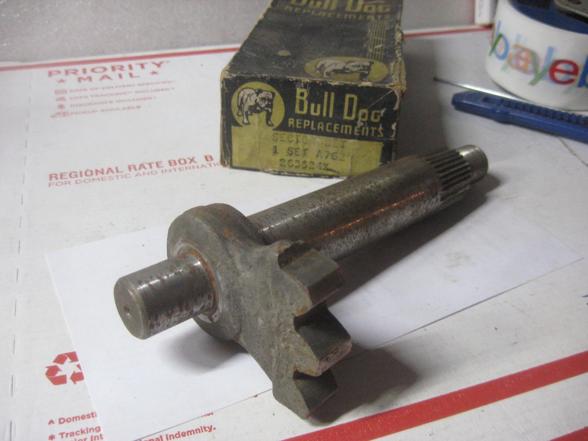 1937 CHEVROLET REPLACEMENT STEERING PITMAN SECTOR SHAFT BULL DOG