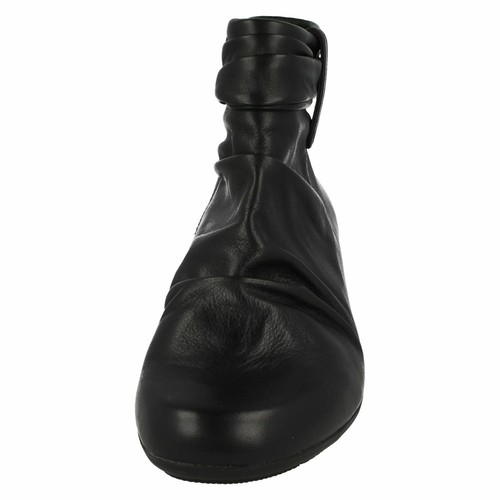 LADIES CLARKS MATRON ELLA WIDE FITTING 