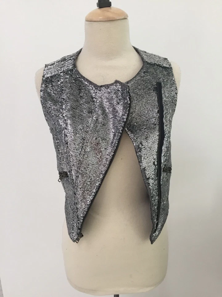 CHALECO MOTO LENTEJUELAS GEORGIE COMO SE VE EN NASHVILLE. ¡¡Agotado!! Precio original $298,00 Foto 2 de 4