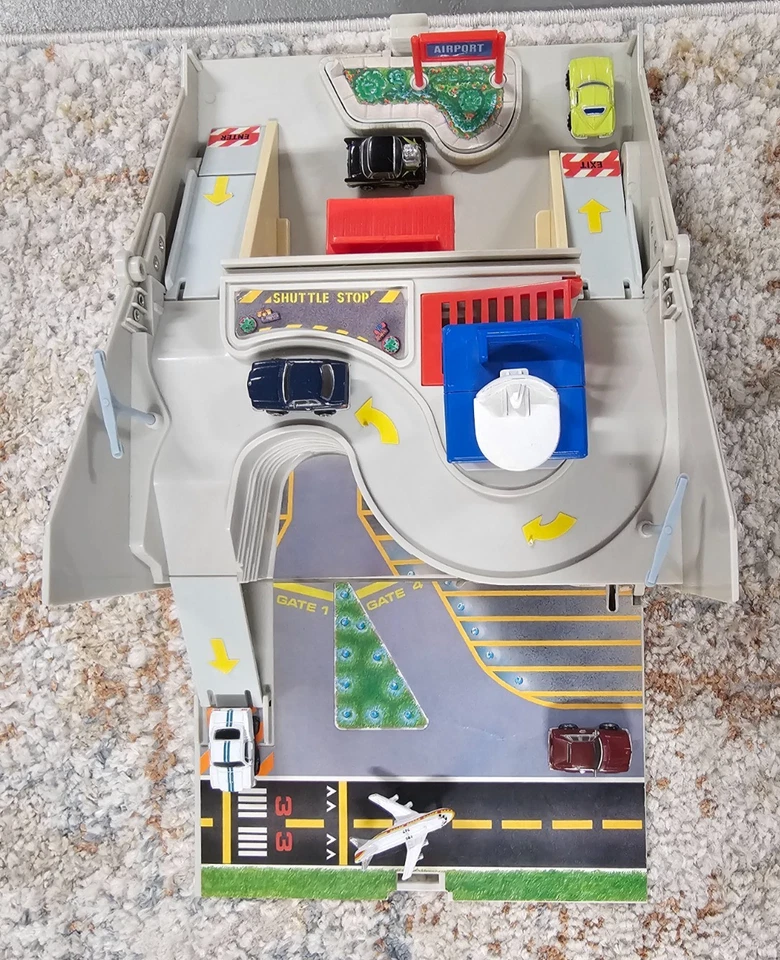 Vintage Micro Machines ⭐ Battery & Gas Can Playsets ⭐ + Extras - Image 2 of 4