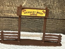 Vintage Weebles Wobble 1970s Hasbro WEST RANCH TOWN Brown ENTRY GATE FENCE SIGN