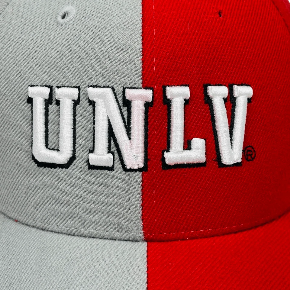 Gorra Coliseo Atletismo UNLV Rebeldes Correa Bordada Talla Única Rojo Gris Sombrero Foto 2 de 4