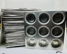 vintage square cupcake pan 9 hole capacity, unbranded 8" x 8"