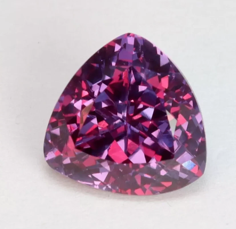 18 CT+ Natural Flawless Montana Purple Pink Sapphire Trillion Cut Loose Gemstone - Image 4 of 4