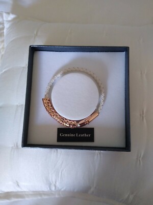 EQUILIBRIUM LADIES WHITE LEATHER BRACELET BOXED UK