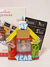 NEW Hallmark Ornament 2017 School Days Photo Holder B5