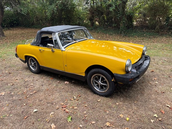 eBay - MG Midget 1500 Inca Yellow