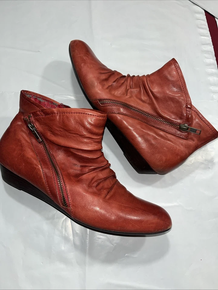 BOTÍN ARRAY ROJO HOLGADO CUERO HÉROE Mujer 10M EE. UU., Cremalleras Laterales Dobles Foto 4 de 4