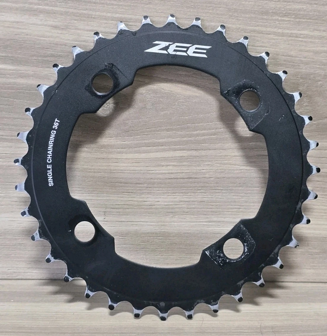Catena Anteriore Shimano Saint SM-CR82 36T – BCD 104mm, Dyna-Sys 10, Per Bici DH