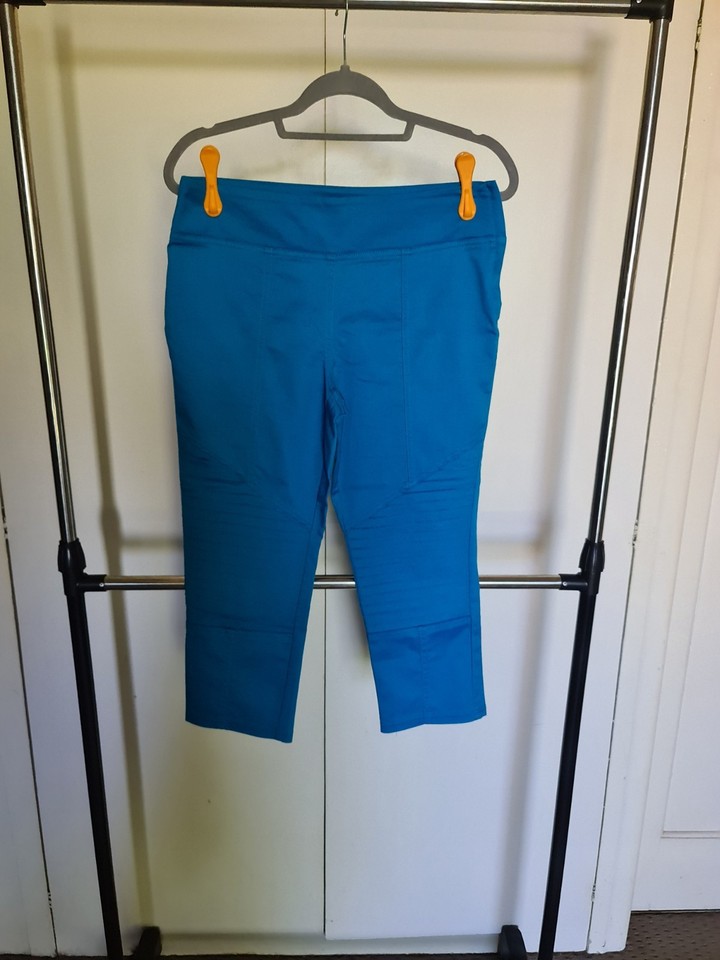 Ladies Pants Size 10 Cropped Lovely Blue/aqua Nice Design  Stretch side zip VGC 