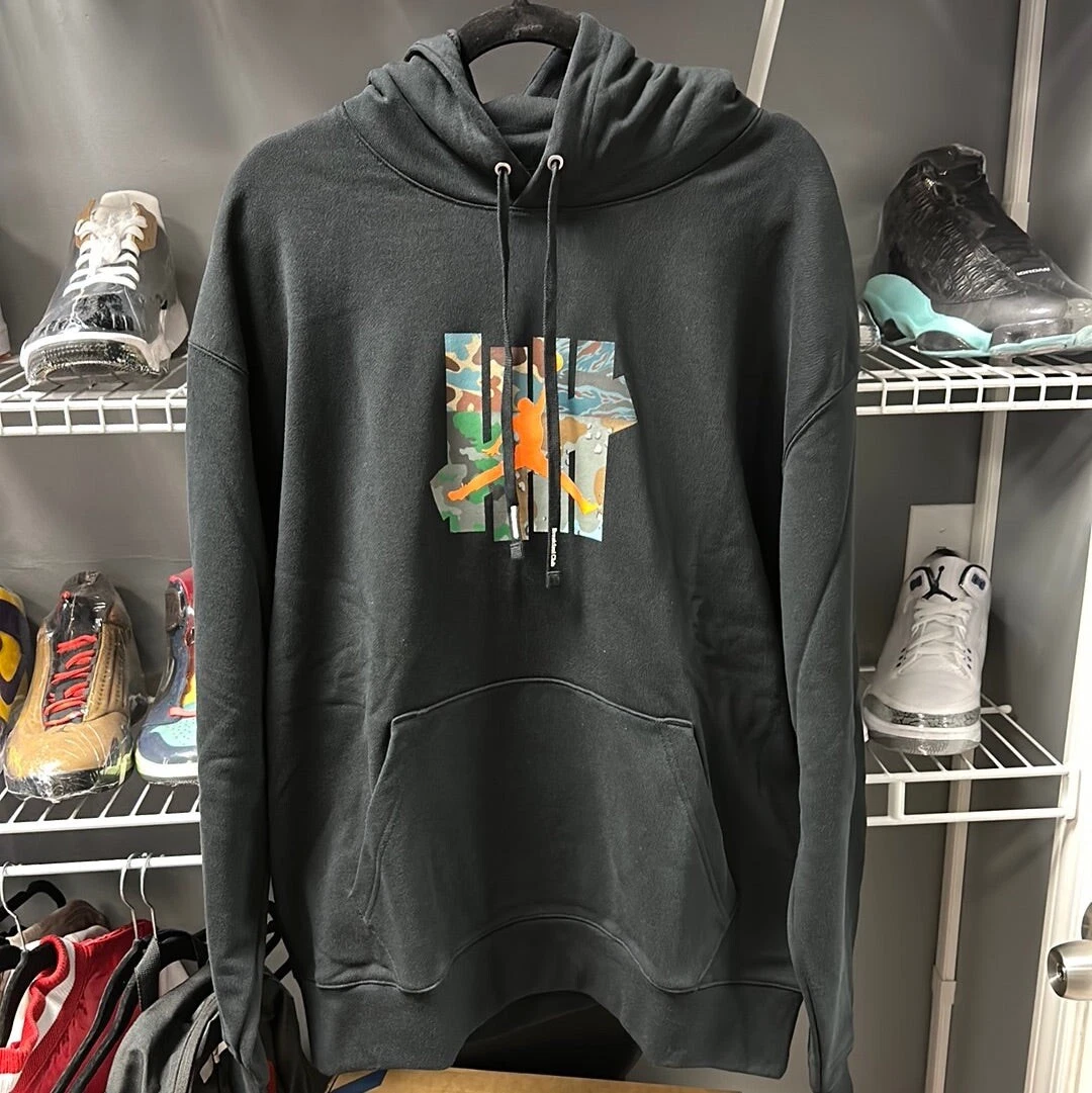 Jordan X Undefeated Logo Hoodie Black size XL