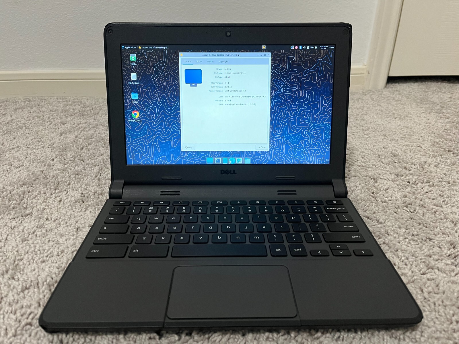 Fedora Linux Dell 3120 11.6 Celeron N2840 2.16 GHz 4 GB 16 GB eMMC NO Charger-image