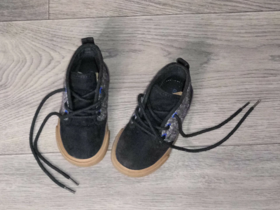 Blue Suede Shoes for Toddlers Wool and Suede Size 6 Toddler Old Navy  - Image 2 of 4