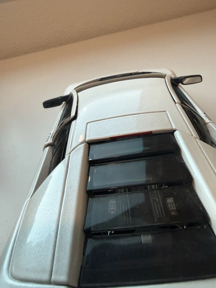 Maisto масштаб 1/18 литой Lamborghini Murcielago белый - Изображение 4 из 4