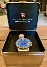 Reloj de viajero Wenger Swiss Army Commando GMT 7474X/T, cara azul, con estuche de robo