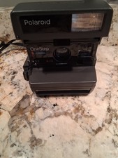 Polaroid OneStep CloseUp 600 Instant Film Camera - Excellent Condition W/ Strap