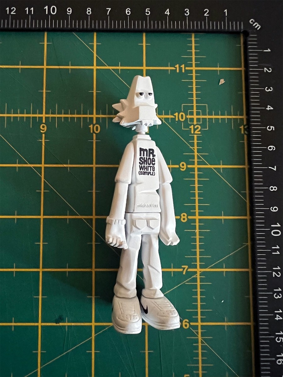 Mr Shoe White (Sample), Micheal Lau, Nike. Very Rare Collectable