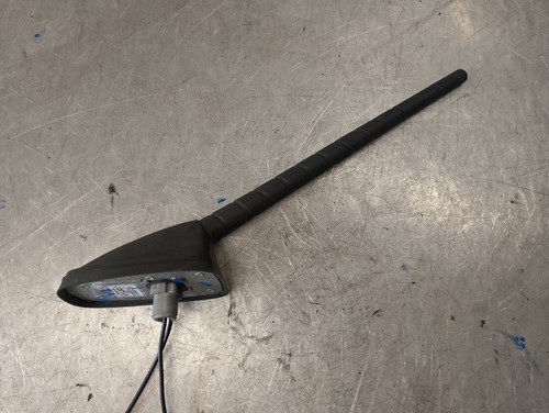 Peugeot Partner MK3 2018 - 2022 Roof Aerial Antenna & Base 9808547080 - Picture 3 of 4