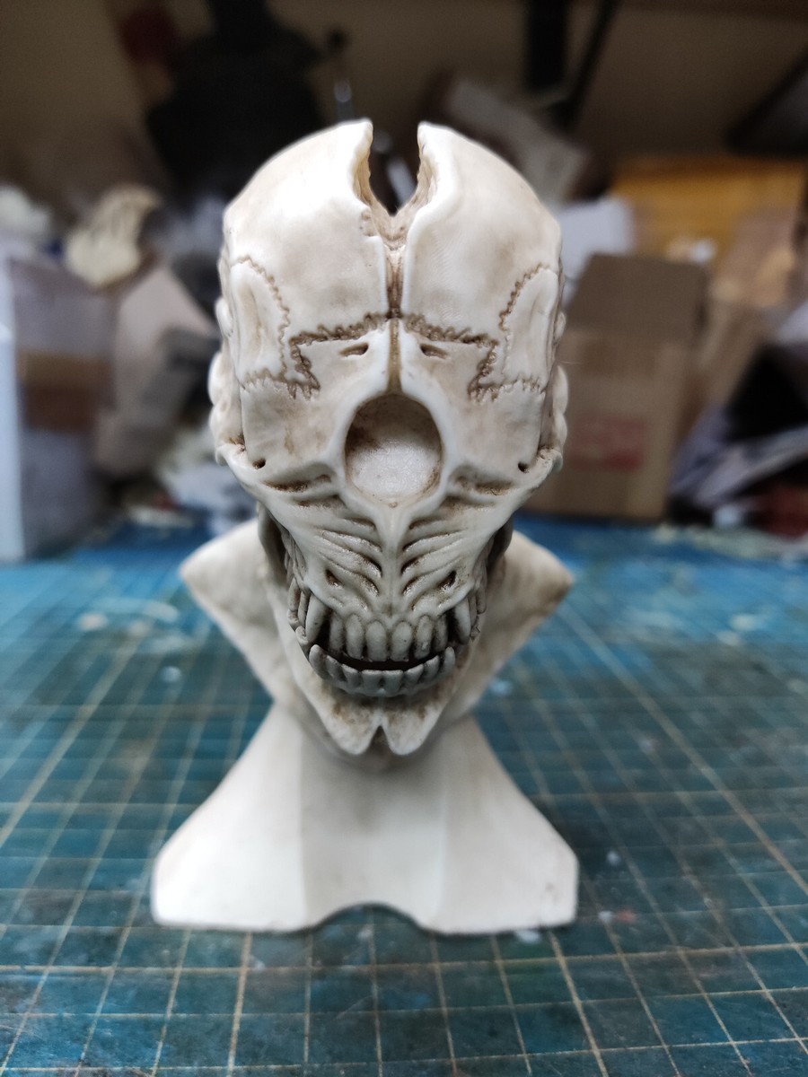 Shin Godzilla minion Skull Bust with Articulated jaw | eBay Shin Godzilla minion Skull Bust with Articulated jaw | eBay