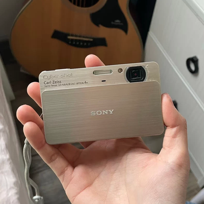 SONY Cyber-shot DSC-T700 10.1MP 4.0x Optical zoom Digital Camera