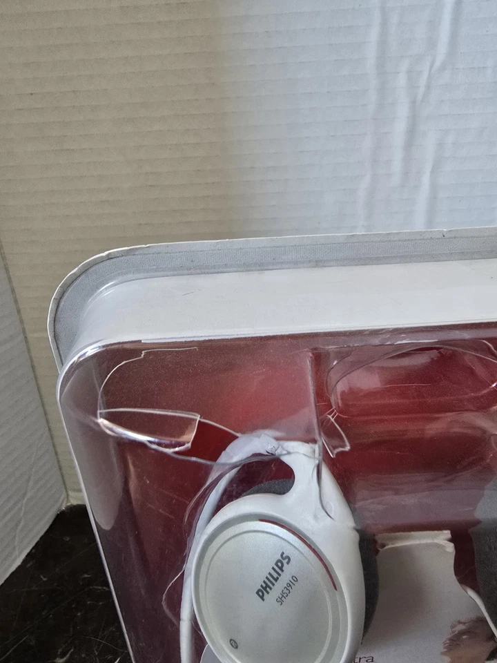 Philips White Extra Bass Headphone New In Box Opened Back - Image 3 of 3
