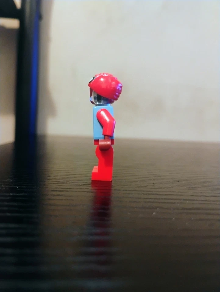 LEGO Peter Parker Minifigura Ataque a la Guarida de Araña 76175 ~ Capucha de Spider-Man Foto 2 de 4