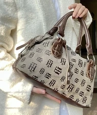 Tommy Hilfiger women's bag, handbag/ Excellent Condition