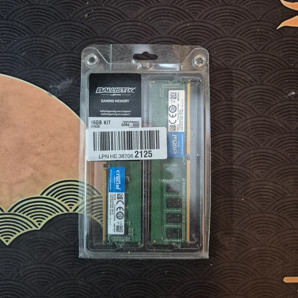 Ballistix 16GB (2x8GB) DDR4-3200 Performance Gaming Memory UDIMM - Image 2 of 4